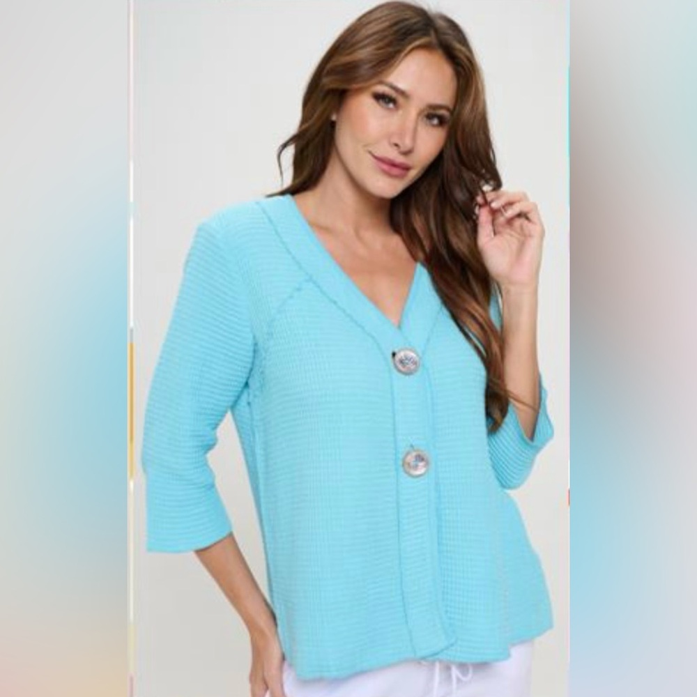 NWT Focus Fashion Women's Turquoise Button-Up Top
